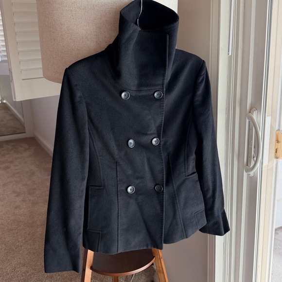 Designer Wool coat with high collar - Picture 11 of 16